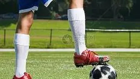 “移民局执法海报街头张贴，非法移民驱赶行动受阻”